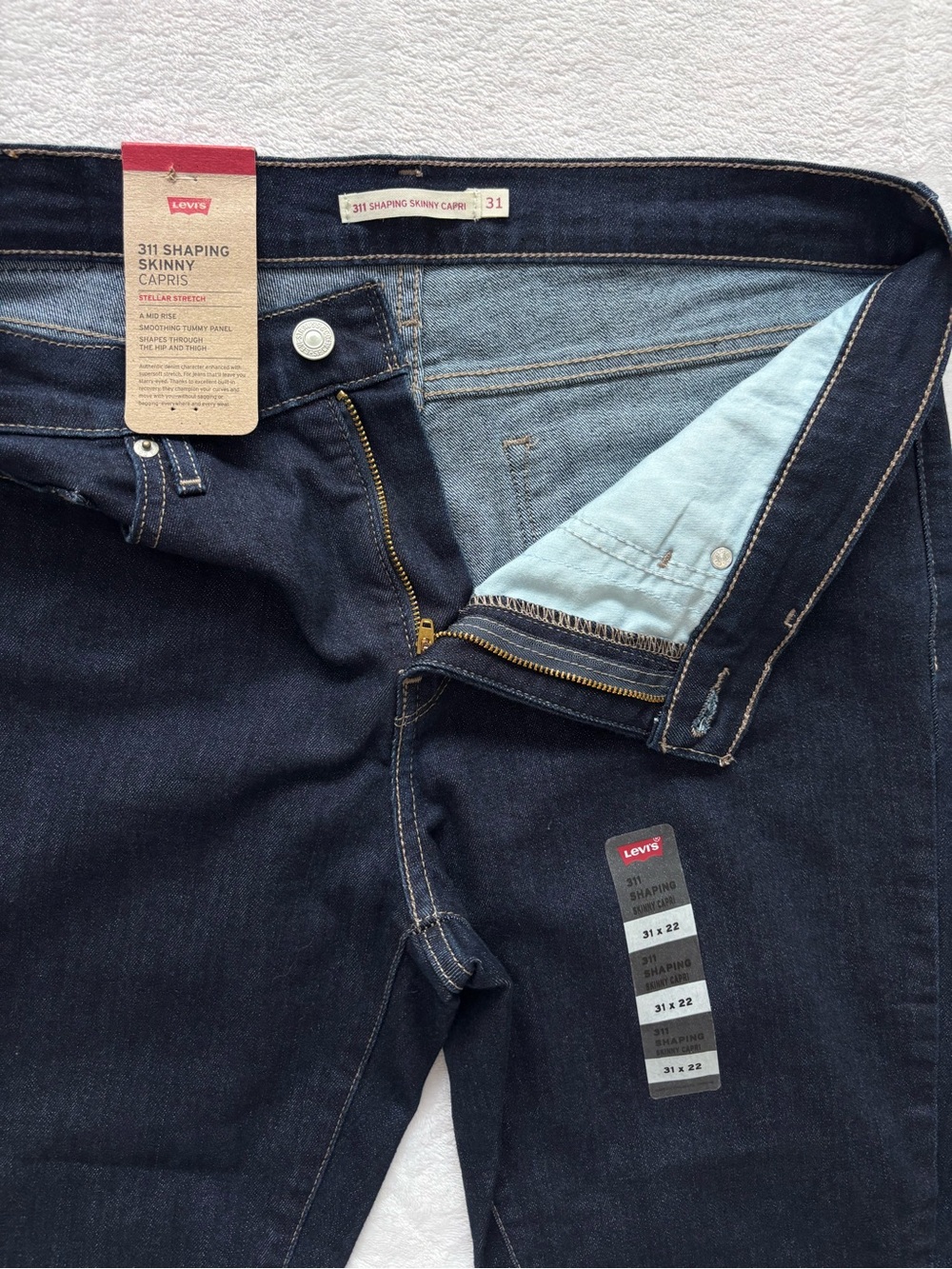 Levi's 311 Shaping Skinny Dark Wash Capri Jeans--NWT--31 - Picture 3 of 16